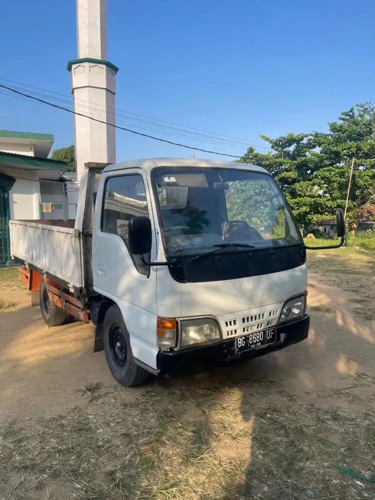 isuzu engkel 1995