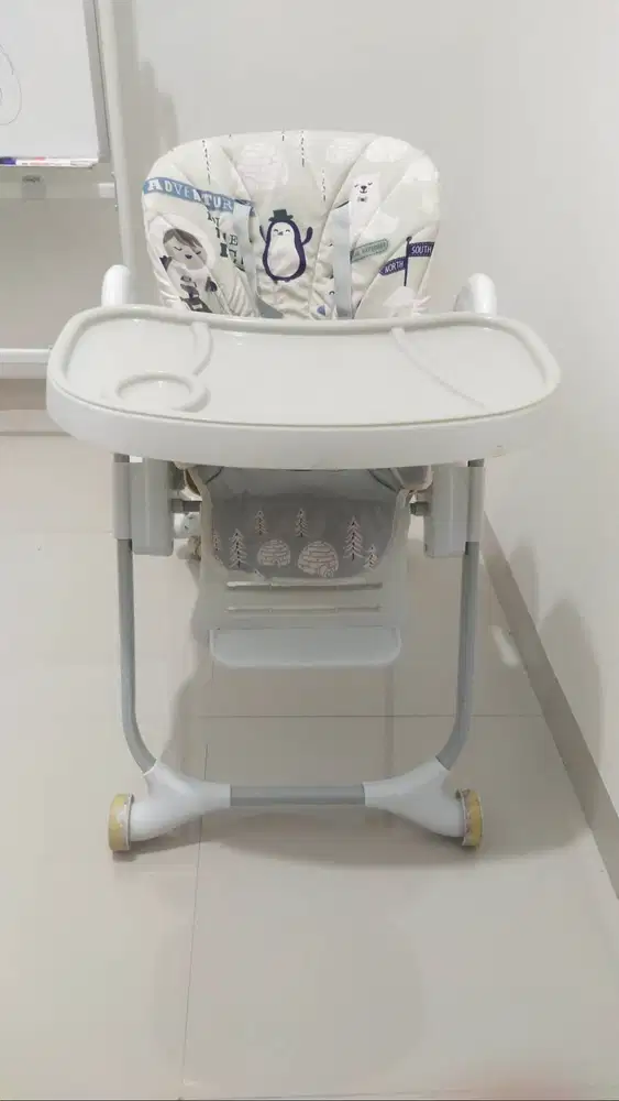 Baby Does Winterland High Chair / Kursi Makan Bayi – Kondisi Bagus