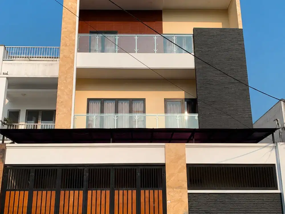 Rumah 3lt luas 105meter 4TK Sunter Jaya Jakarta Utara