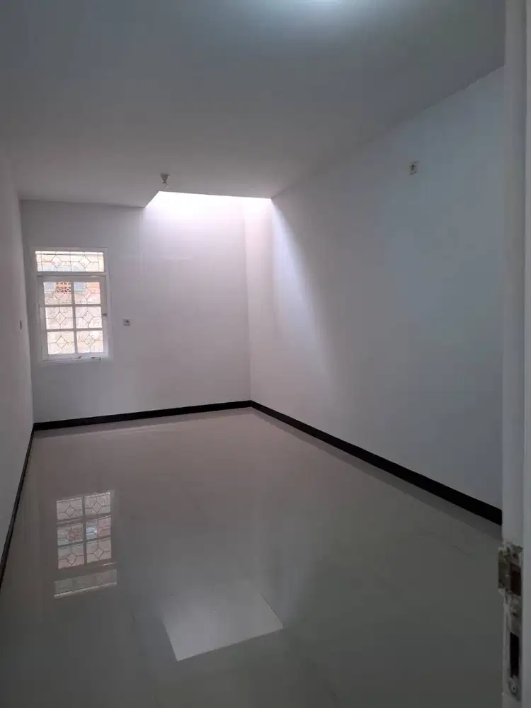 Dijual Rumah Baru 2 Lantai di Taman Kopo Indah TKI 2
