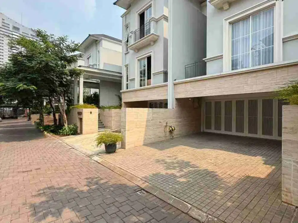 Lebak Bulus Rumah Siap Huni Unfurnished Dalam Townhouse One Gate System