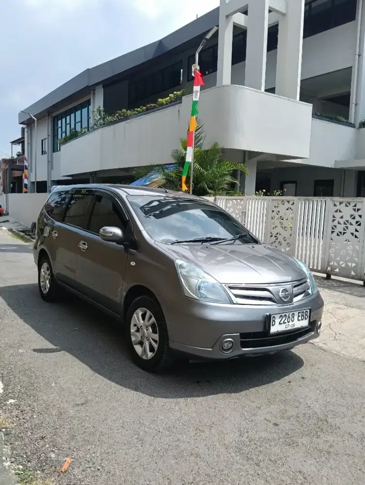 Nissan Grandlivina SV 2012