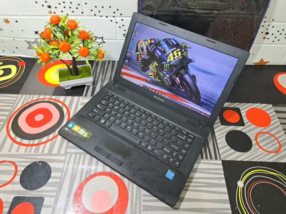 Di jual laptop lenovo g400 ram 4 gb siap pakai normal semua