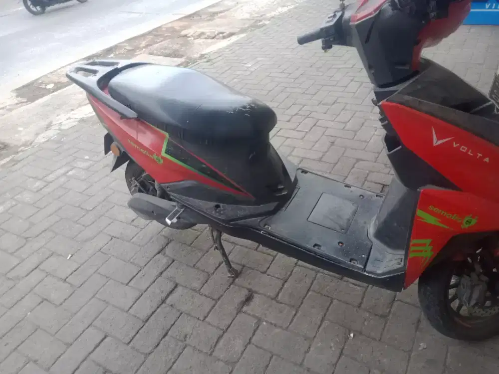 Menjual motor listrik