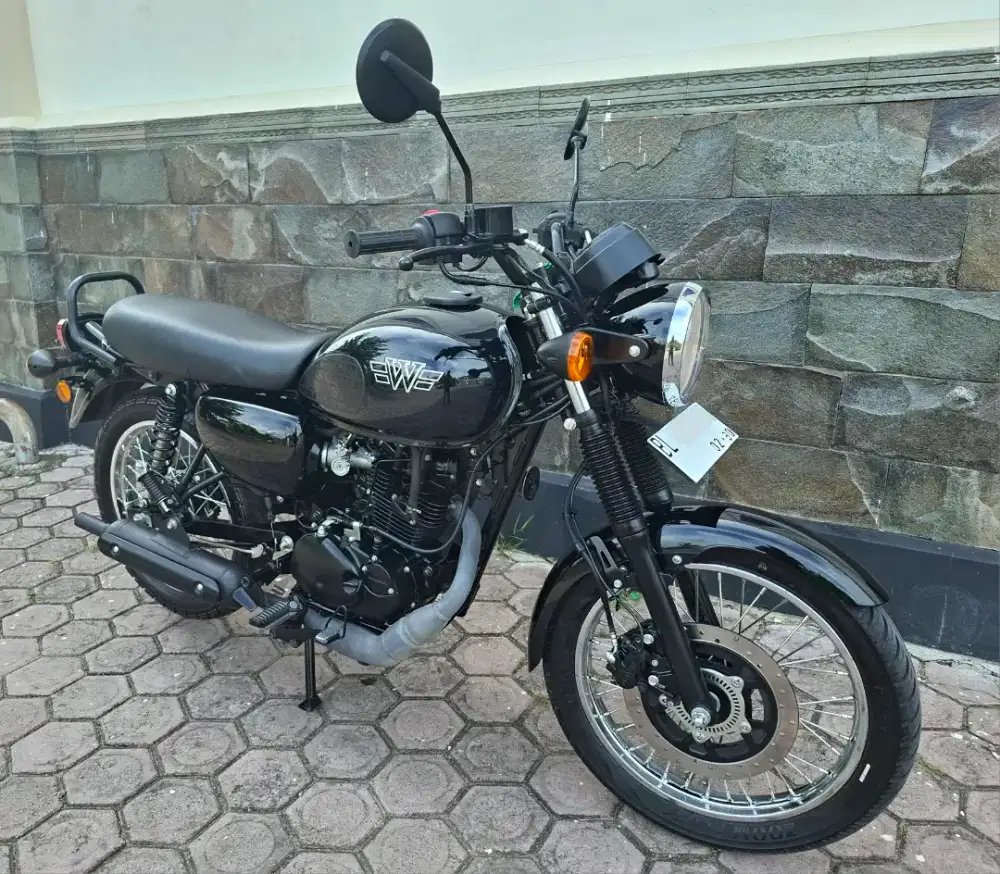 Motor Kawasaki w175l injeksi abs 2025