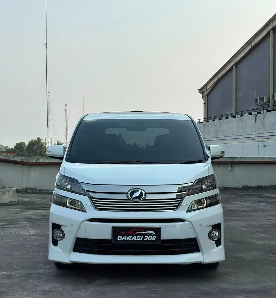 Toyota Vellfire 2.4 Golden eye 2013 pemakaian 2014