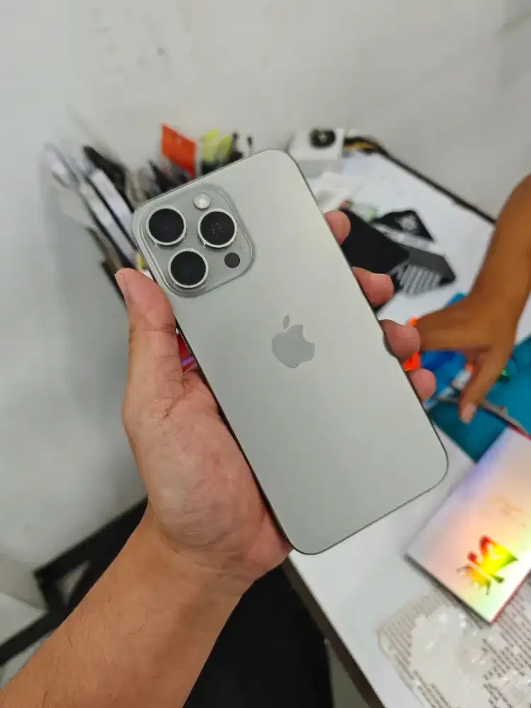 15 PROMAX 256 GB