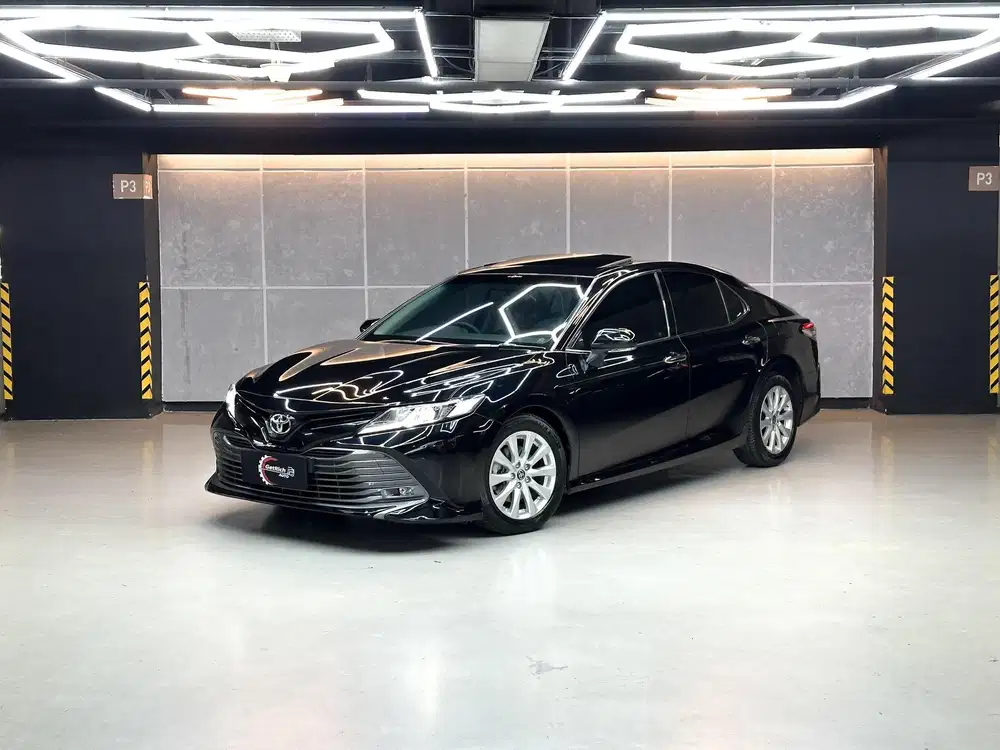 Low KM Toyota Camry V 2019
