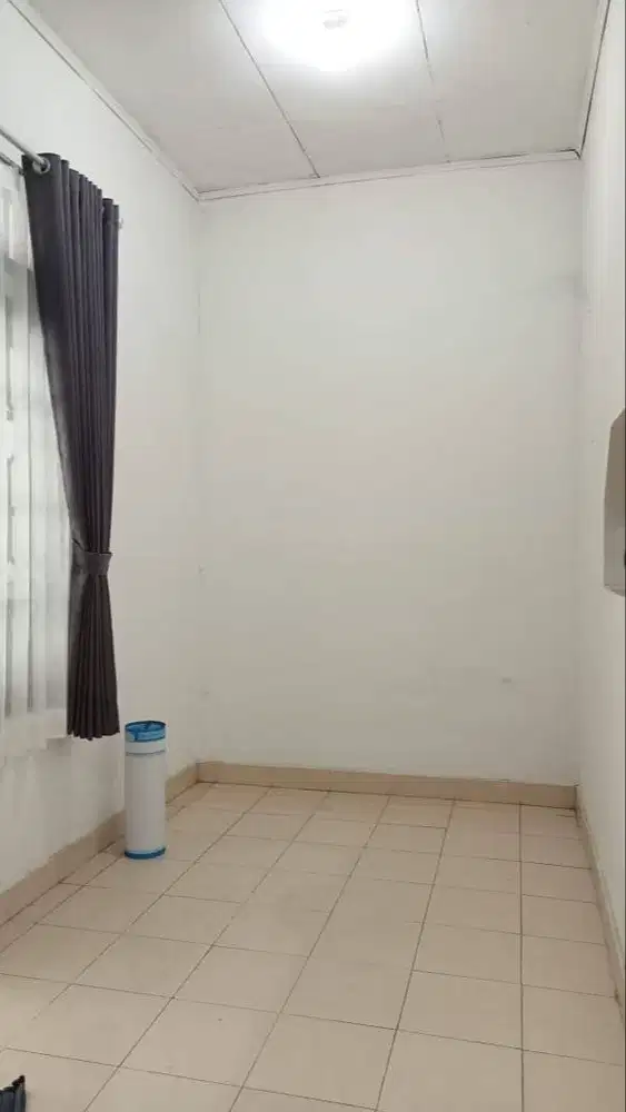 Disewakan Rumah Siap Huni di Taman Kopo Indah 2, Dekat Mainroad