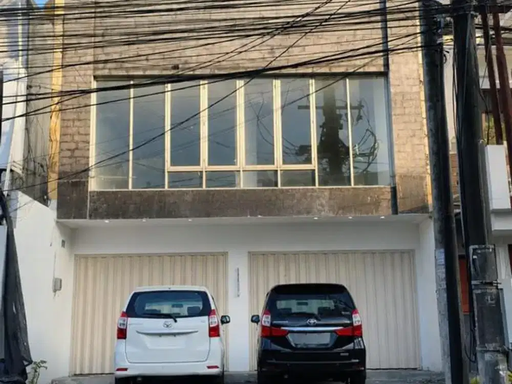 Ruko 3 Lantai Lokasi Dekat Pinggir Jalan Sesetan Disewakan, Denpasar Selatan