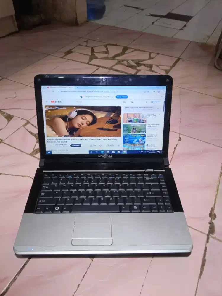 Laptop advan ram 8 ssd 512