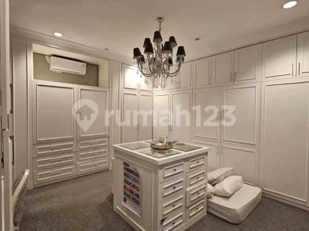 Rumah Muara Karang
Uk 12x30 Furnish Interior Siap Huni Bisa KPR