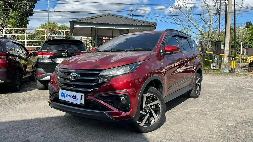KM Rendah - Toyota Rush 1.5 GR Sport Bensin - AT 2022 - EVF