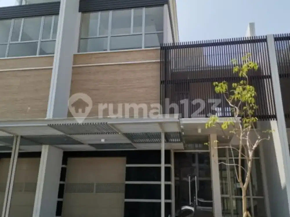 Mozart uk 10x30, ada lift, view golf, 4 Kamar, lokasi oke