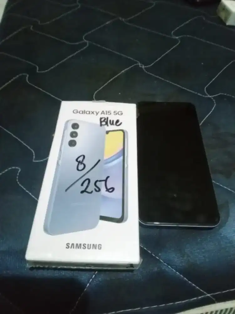 Jual handphone.