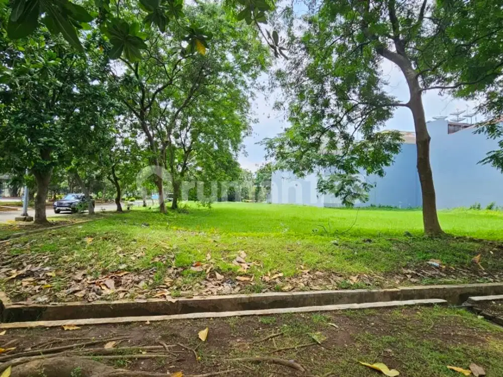 Kavling Katamaran 25x35 (875)m jarang ada, Selatan- Timur, Boulevard, Depan Taman
