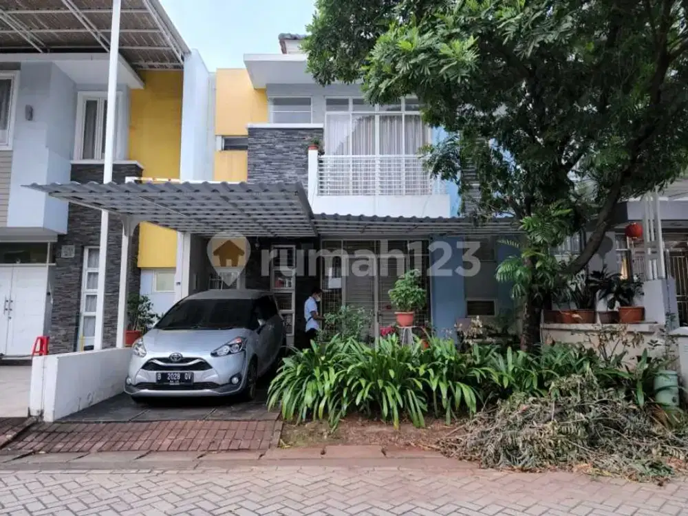 Rumah Golf Lake Uk 8x18, 2lantai, Sudah Renov, Lokasi Oke