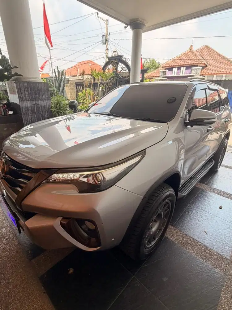 Fortuner VRZ 2016 Silver Low KM 89rb Tangan Pertama Istimewa