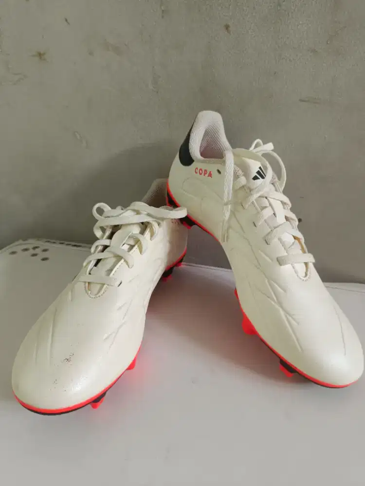 Sepatu bola Adidas Coppa pure 2 Club