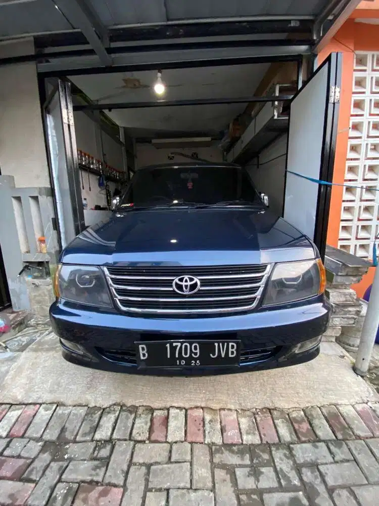 Toyota Kijang LGX 2001 Bensin m/t