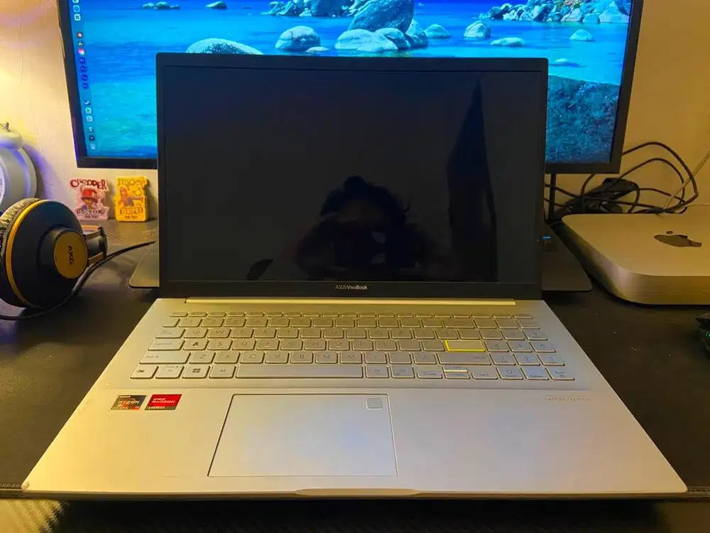 ASUS Vivobook OLED 15.6inch Ryzen 7 - M513UA/X513UA