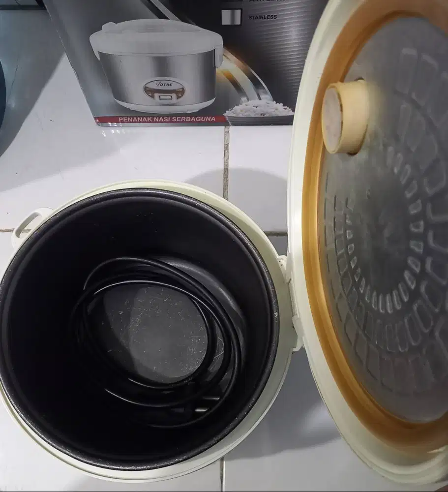 Rice CookerVOTRE/MagicCom,O8I3IO7 55OOO,Kapasitas 1,2 Liter,Normal,NET