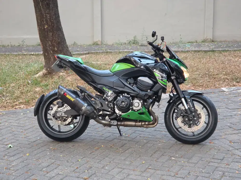 Moge Naked Kawasaki Z800 th 2014 Green Low Km Modif Antik Siap Turing