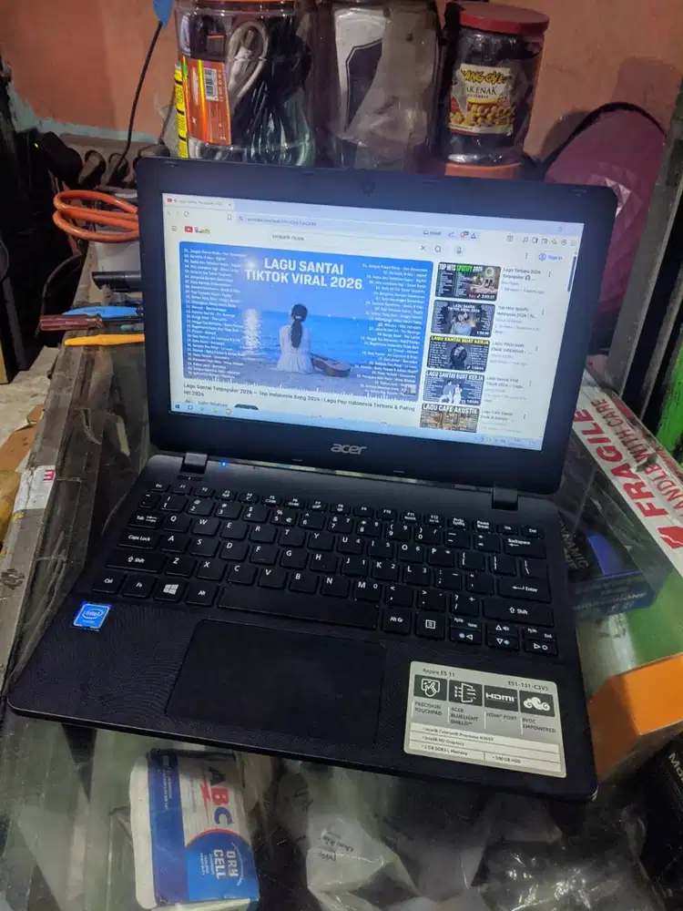 LAPTOP ACER ES1-131-C3VS RAM 4GB HDD 500GB WINDOWS 10 SIAP PAKAI