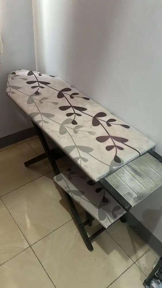 Meja setrika masih bagus