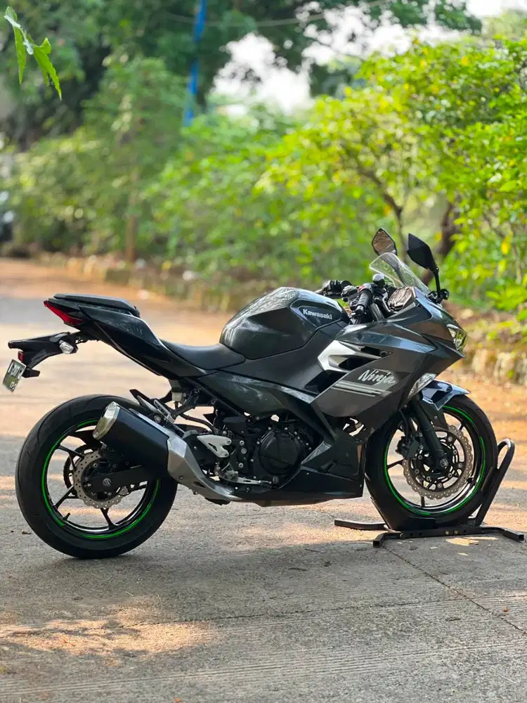 SPORT IDAMAN! KAWASAKI NEW NINJA 250 FI 2022 GREY LOW KM TAX ON SUPERB