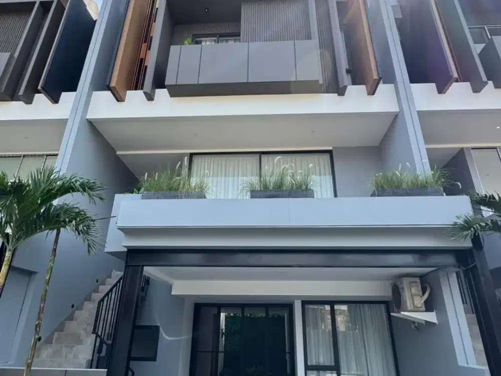 Brand New Rumah 3,5 Lantai Dalam Cluster Eksklusif di Jagakarsa