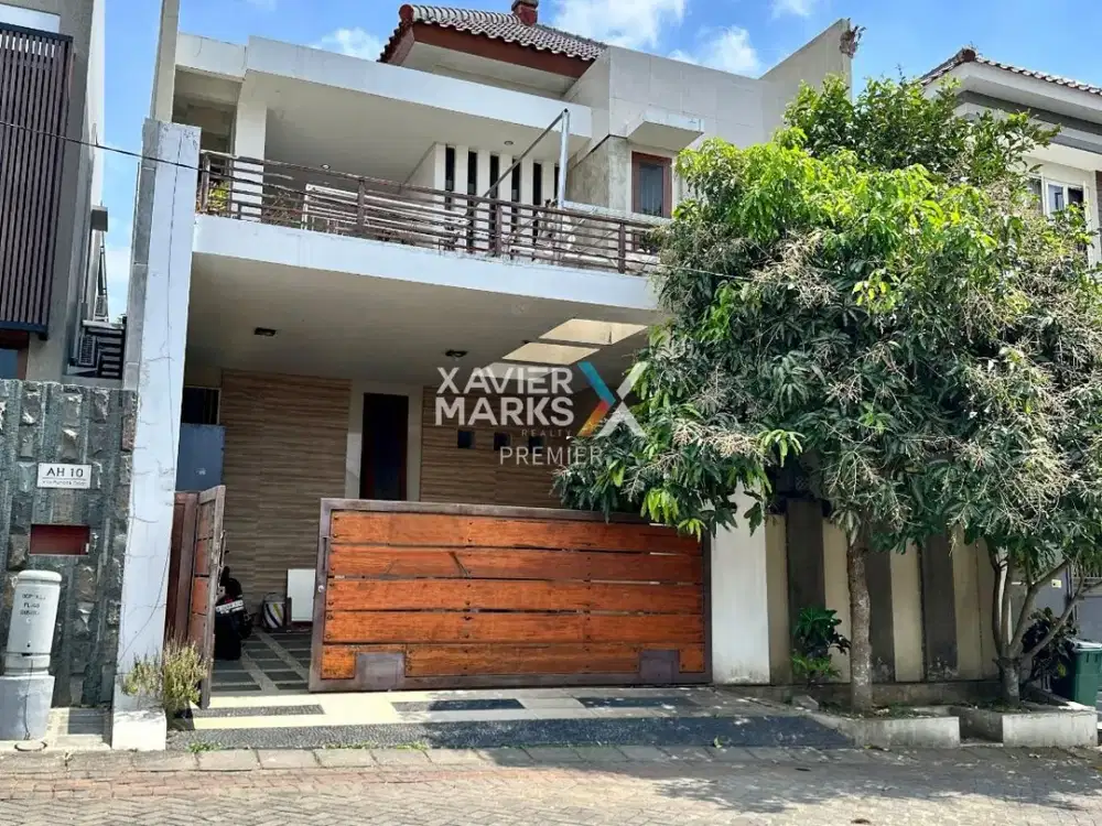 DIJUAL Rumah Modern 2Lt Ada Laundry Area dan Sirkulasi Udara Bagus Siap Huni Lingkungan Asri Kawasan Elite Dekat Pusat Kota dan Elpico Mall di VPT
