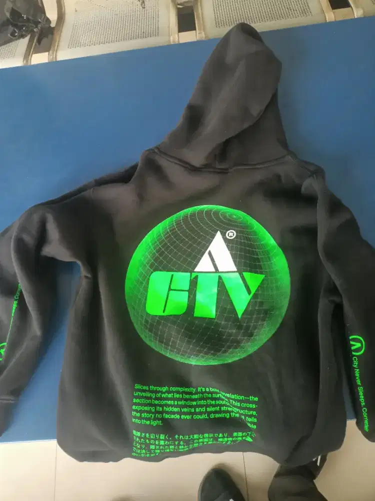 Jaket distro bloods actv
