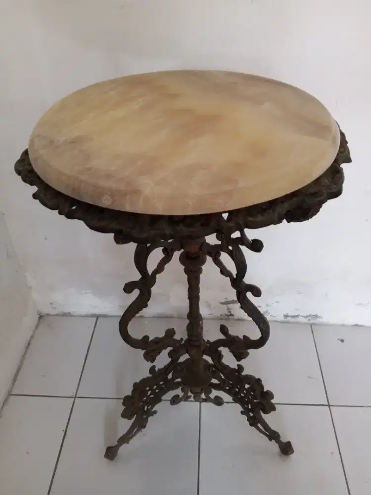 Meja Tamu Marmer Besi Cor