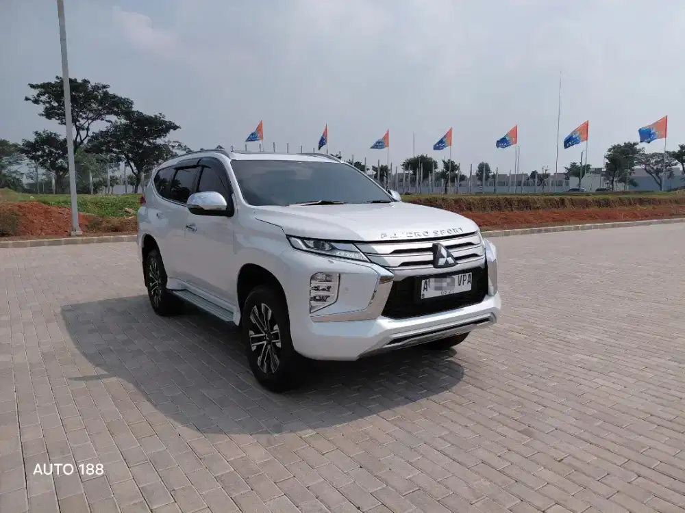 (LOW KM, LIKE NEW) MITSUBISHI PAJERO SPORT 2.4 DAKAR TH 2024