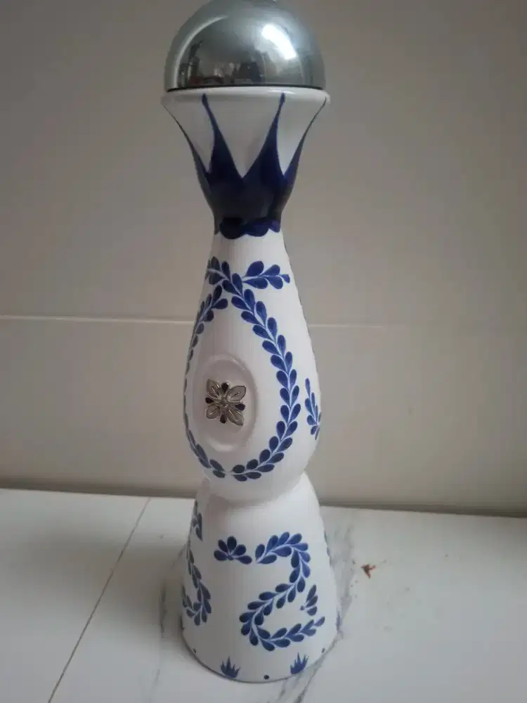 Botol kosong AZUL