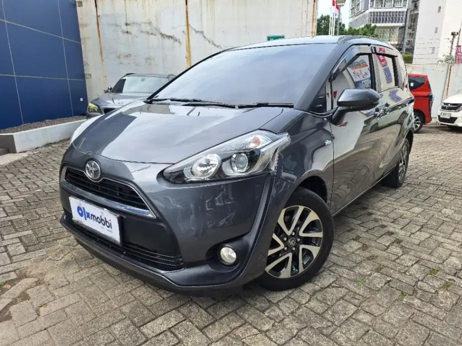 DP MURAH Toyota Sienta 1.5 V Bensin-AT 2019 Abu-Abu CUKXB