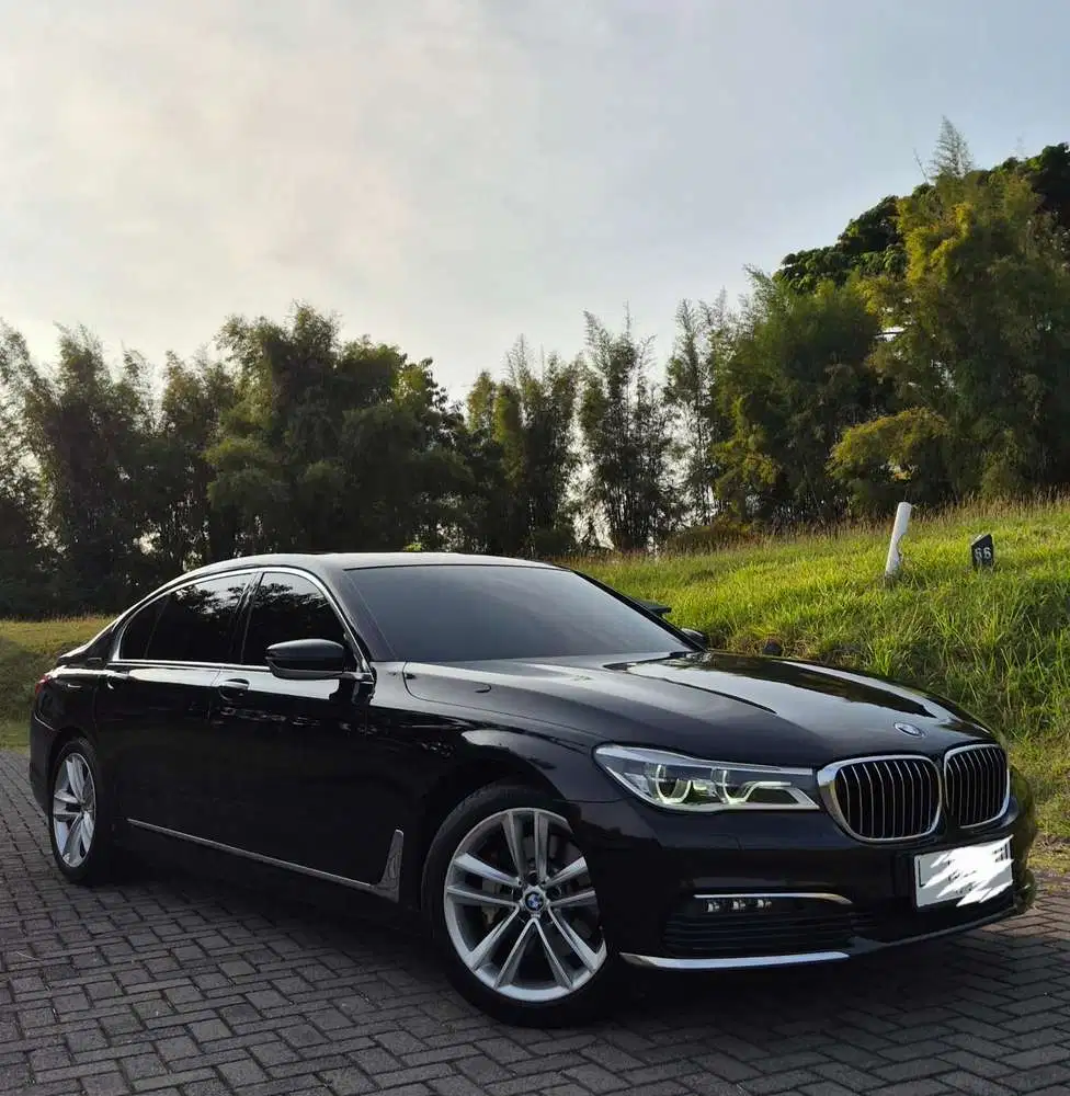 BMW 730Li 2017 Bensin