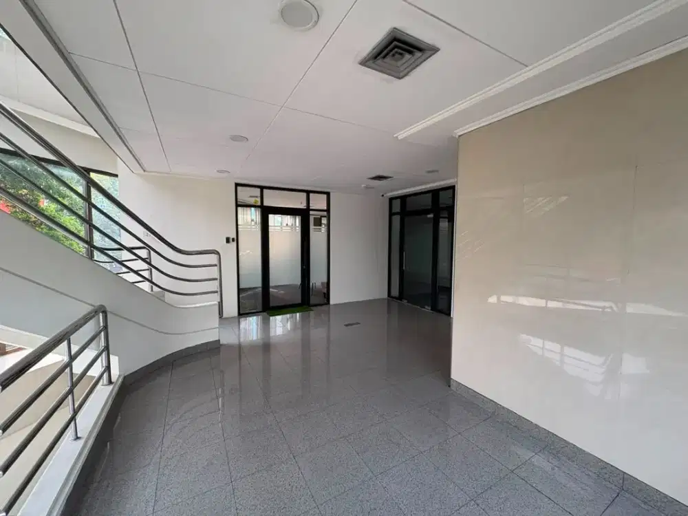 SEWA RUANG KANTOR WISMA AMEX MELAWAI BLOK M LUAS 150 SQM FITTED
