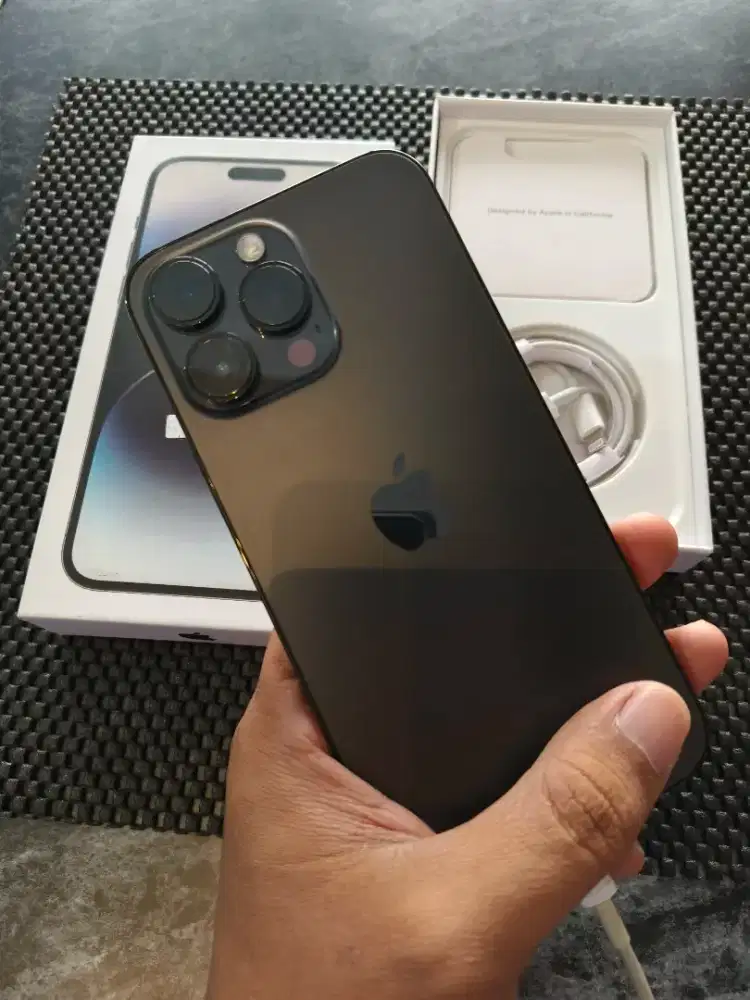 Iphone 14 ProMax Hitam ex iBox ex Resmi Indonesia 256 GB (second)