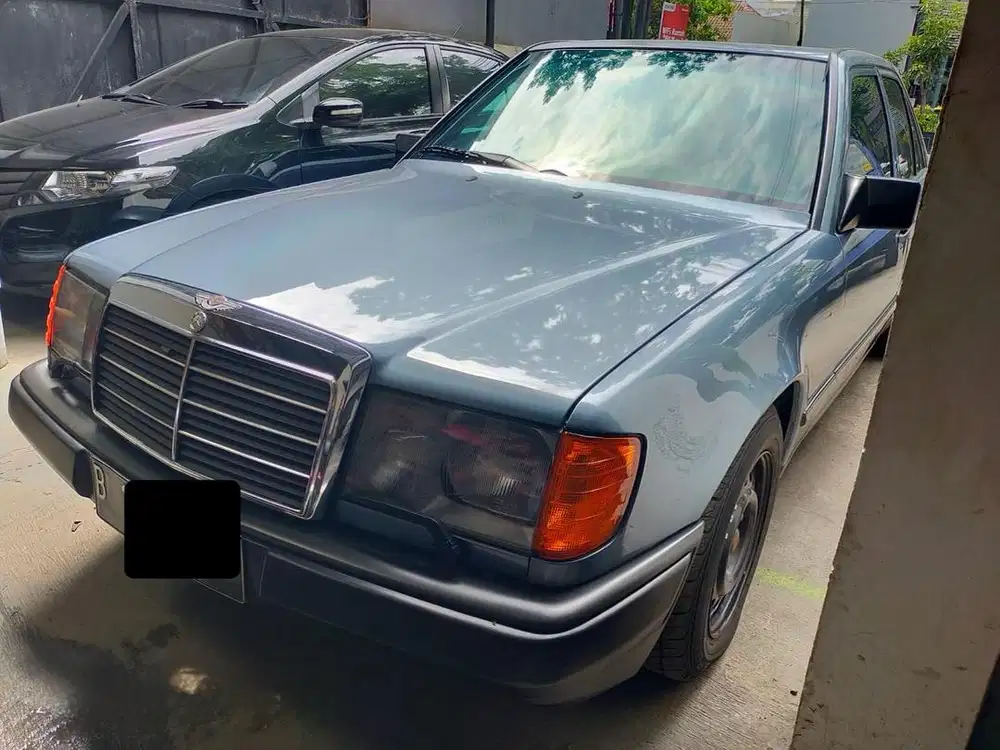 Mercedes benz boxer at sunroof VIN