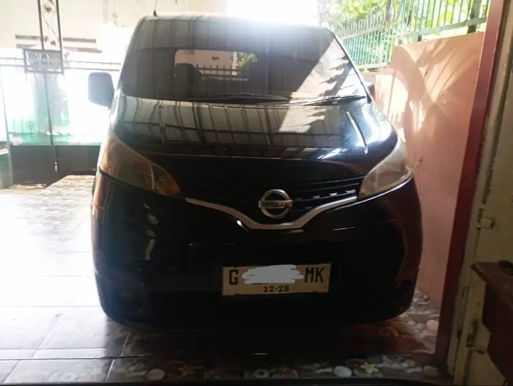 MOBIL NISSAN EVALIA 2013 besar lega seperti Alphard