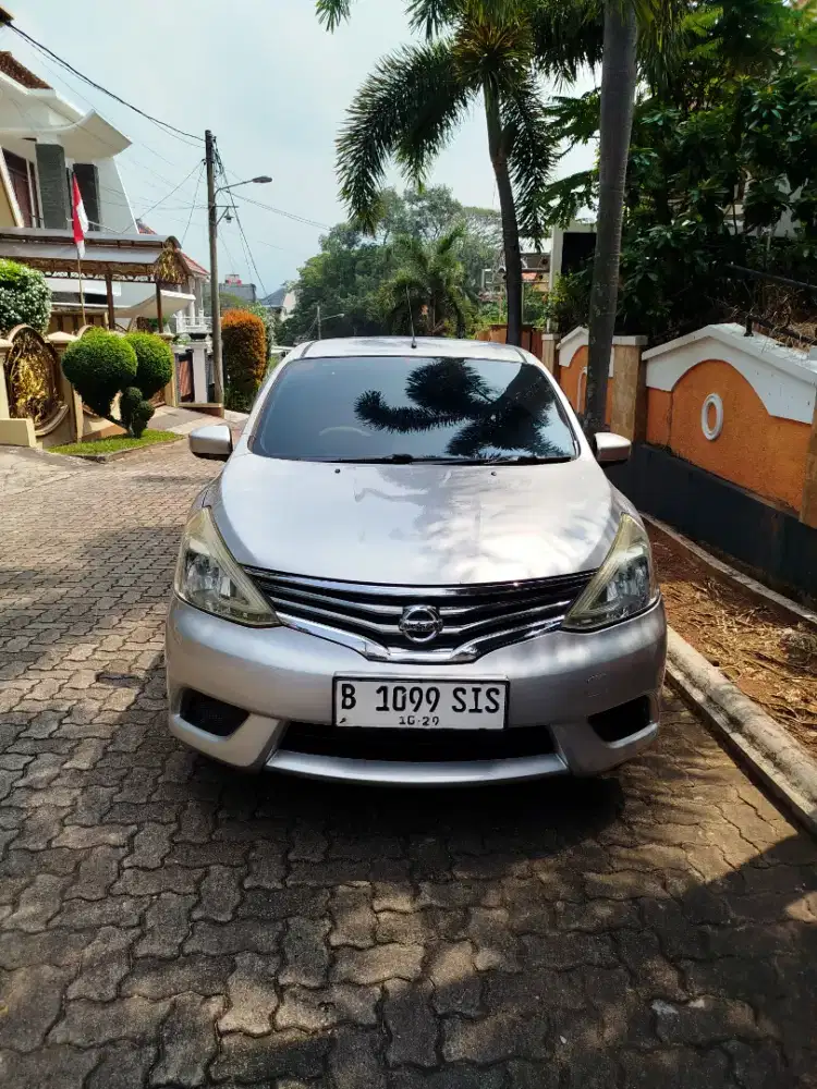 Nissan grand Livina SV Automatic th 2014