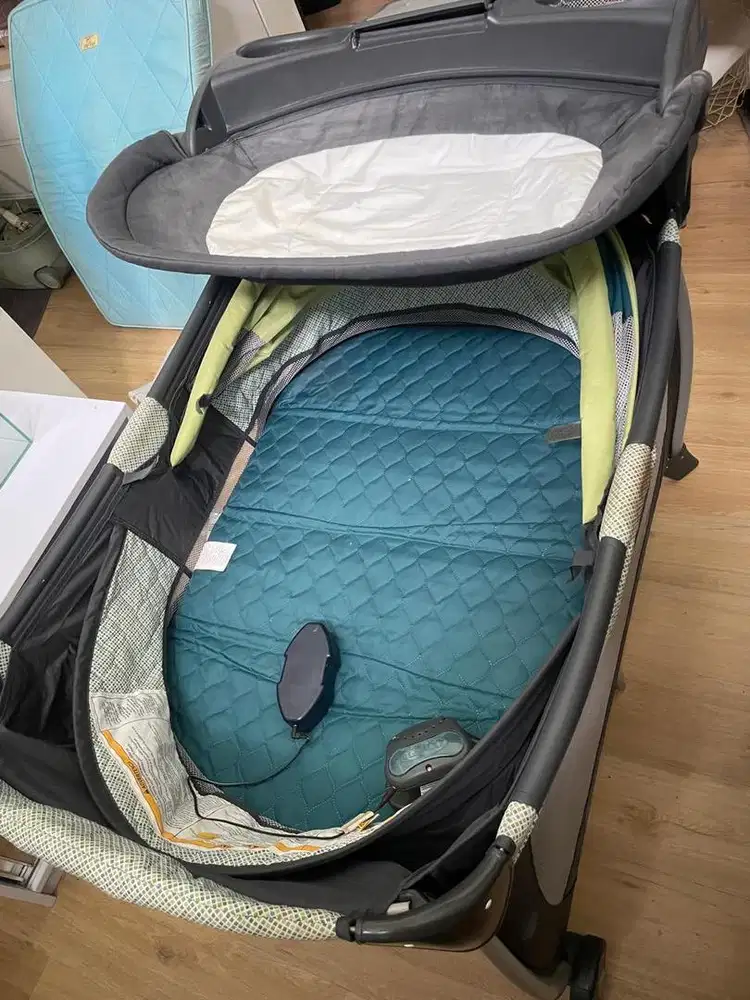 Tempat tidur bayi merk graco