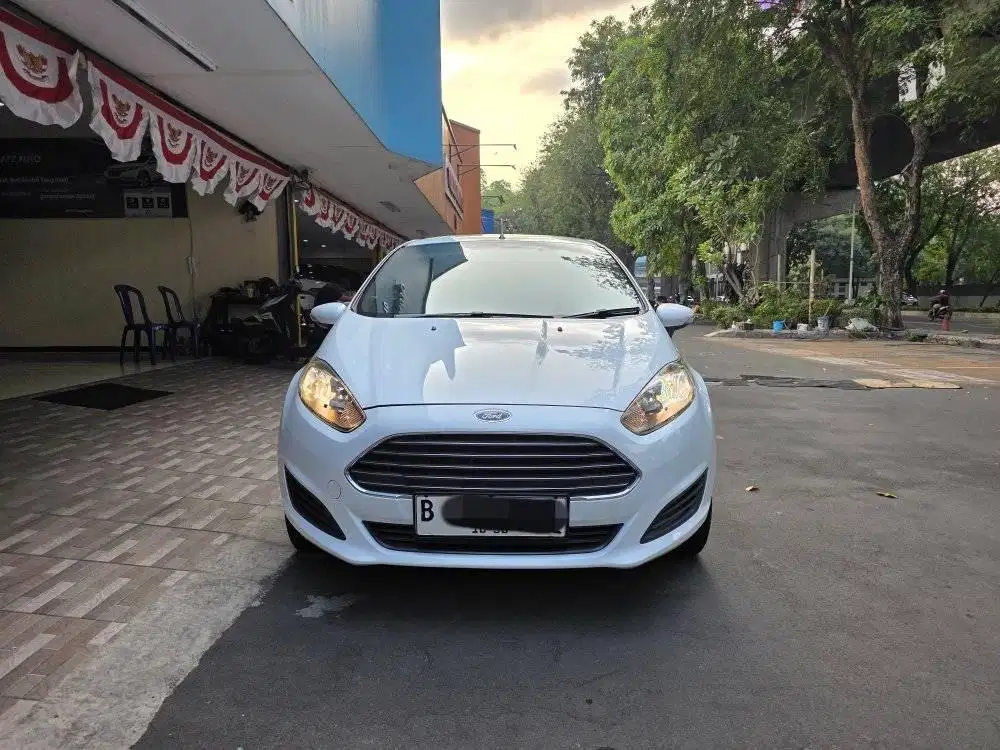 Ford Fiesta 1.5 TREND 2015