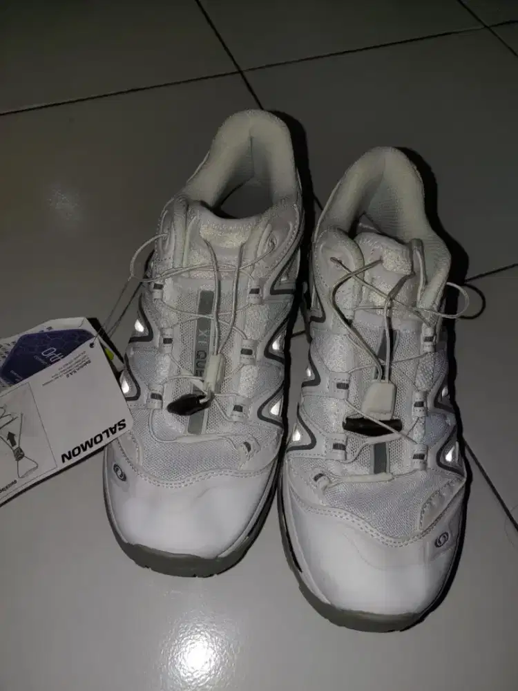 Sepatu Salomon xt 1