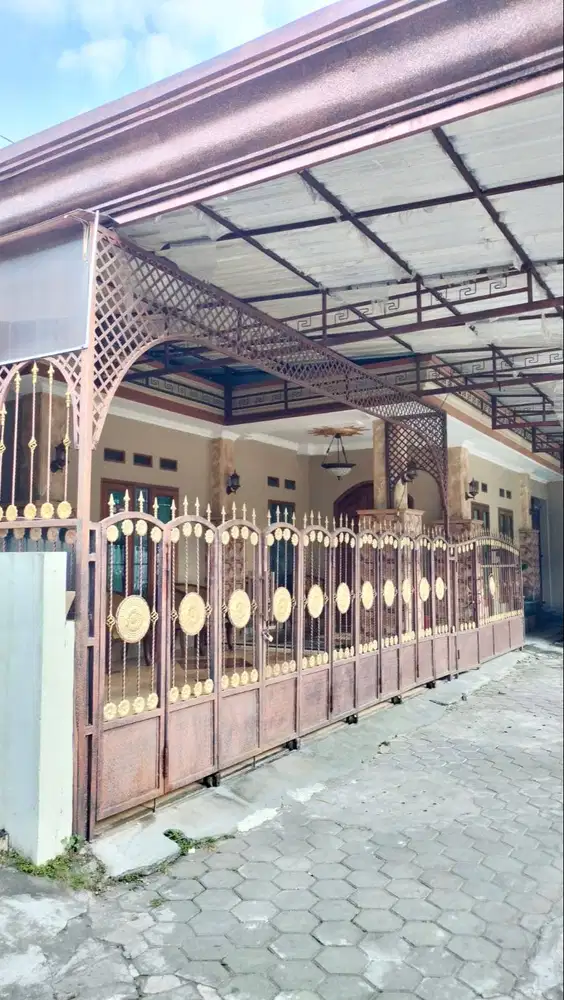 DIJUAL RUMAH ATAU HOMESTAY LUAS