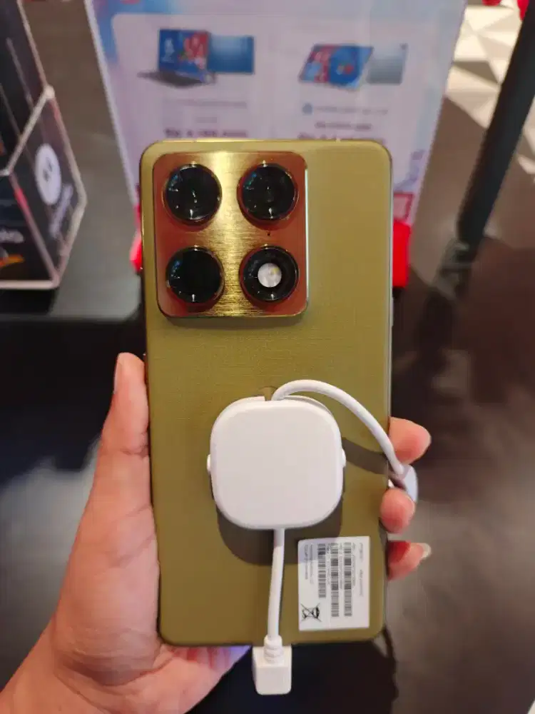 MOTOROLA SIGNATURE cicilan DP 0%