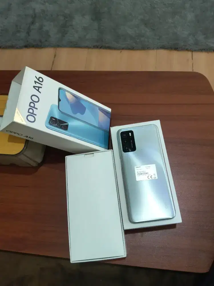 Oppo A16 silver (3/32)