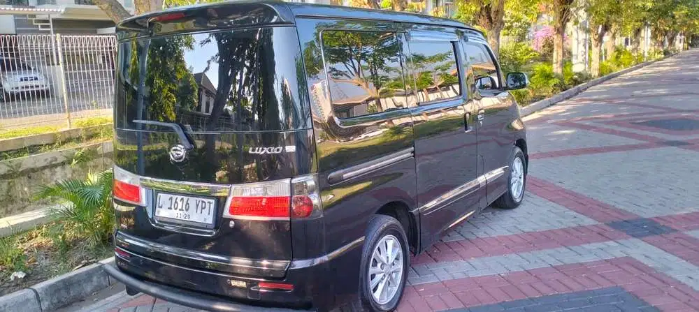 Daihatsu Luxio 2015 Bensin